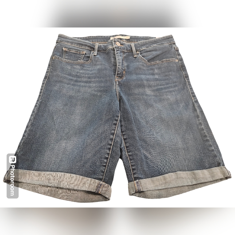 Levi's Bermuda Jean Women's Shorts Size 16 W Medium Blue Medium Waist